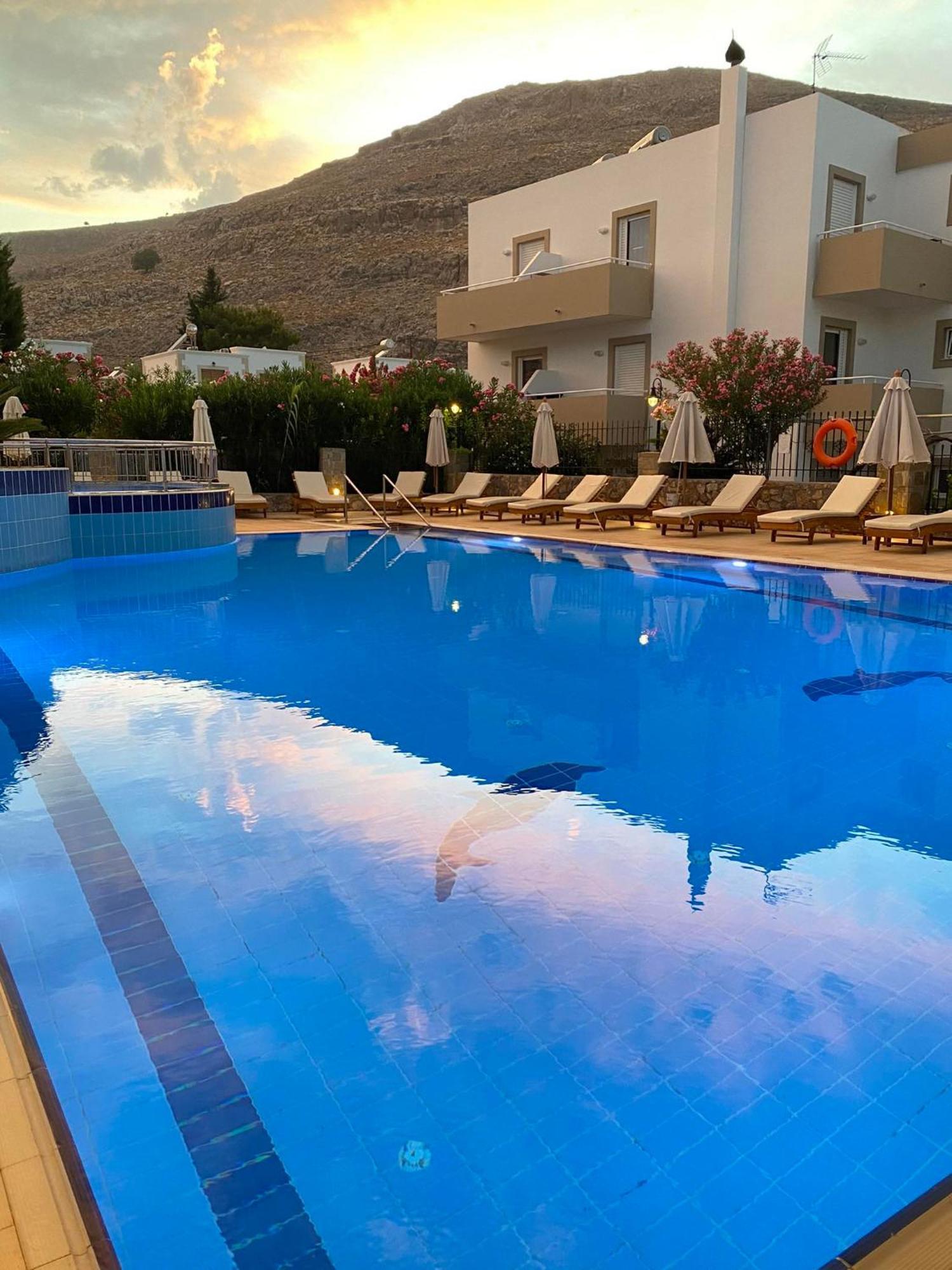 Athena Ξενοδοχείο με διαμερίσματα 3*