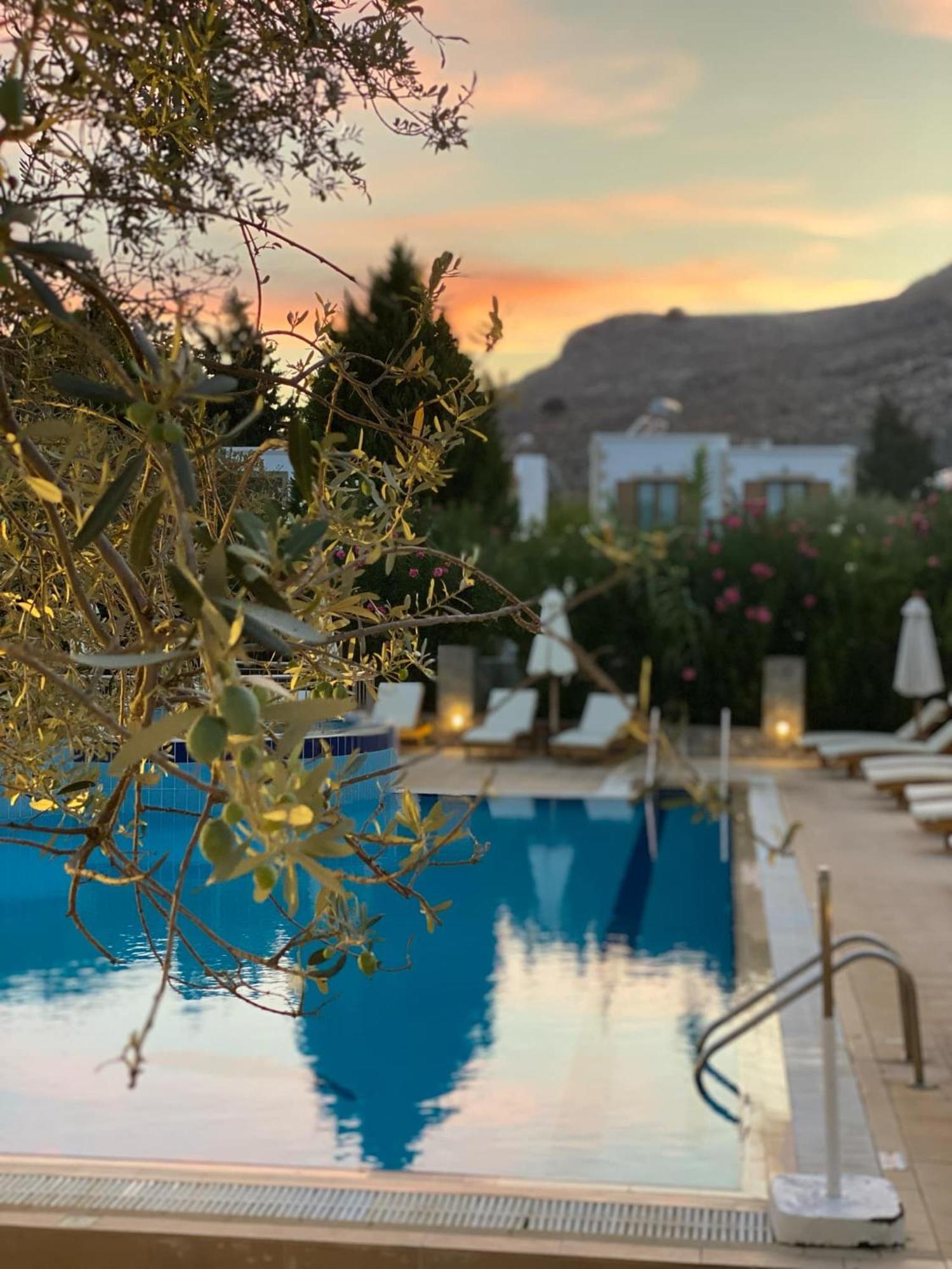 Ξενοδοχείο με διαμερίσματα Athena